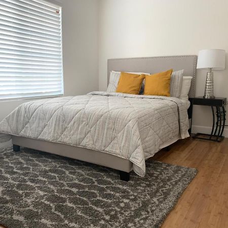 Gated Contemporary 3 Bedroom - 2 Bathroom Home In South La Plus Parking Los Angeles Exteriör bild