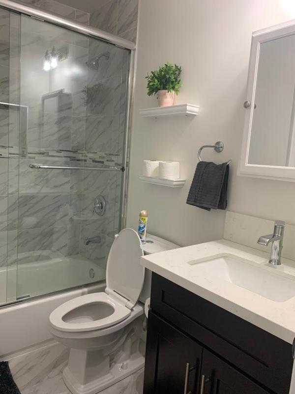 Gated Contemporary 3 Bedroom - 2 Bathroom Home In South La Plus Parking Los Angeles Exteriör bild