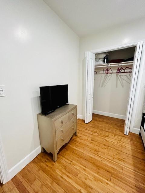 Gated Contemporary 3 Bedroom - 2 Bathroom Home In South La Plus Parking Los Angeles Exteriör bild
