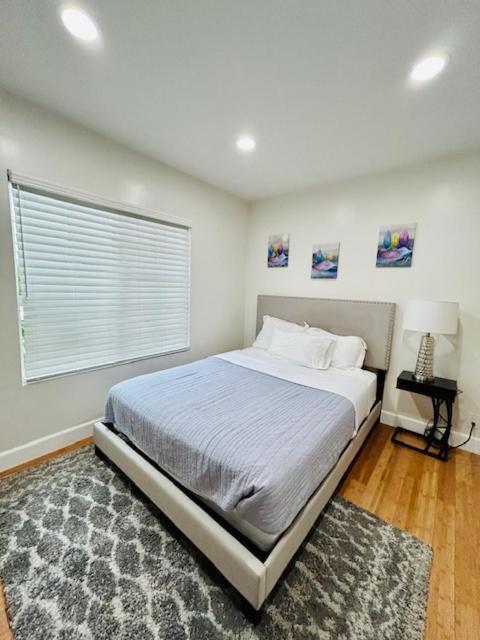 Gated Contemporary 3 Bedroom - 2 Bathroom Home In South La Plus Parking Los Angeles Exteriör bild